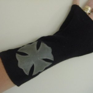 Fingerless Recycled Cashmere Glove